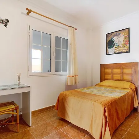 Casa Paco 4 * קוסטה קלמה